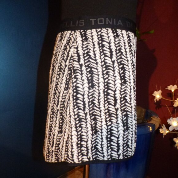 TONIA DEBELLIS FITTED BLACK & WHITE MINI SKIRT L SKI SNOW VACATION WINTER - Picture 4 of 8